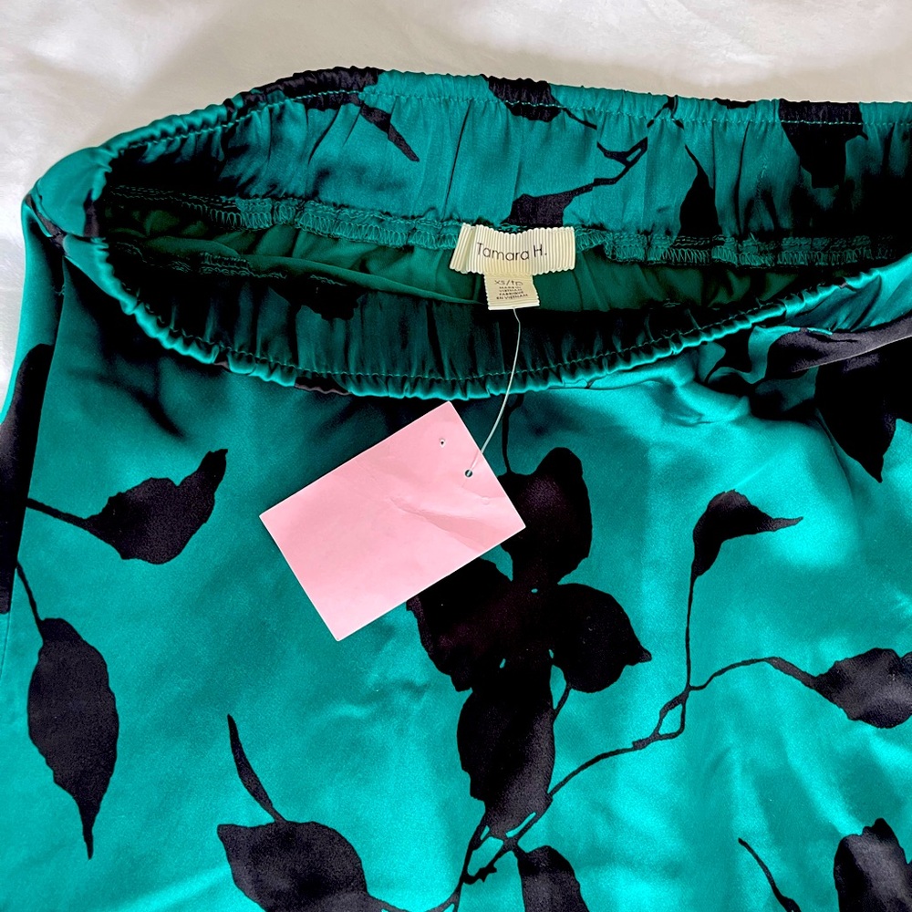 Tamara H silky midi skirt in xs - never worn